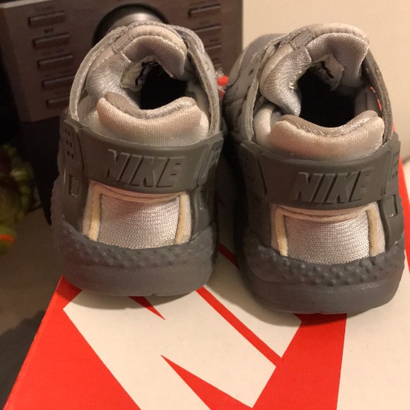 Grey Nike Huarache Toddler - Picture 3 of 4